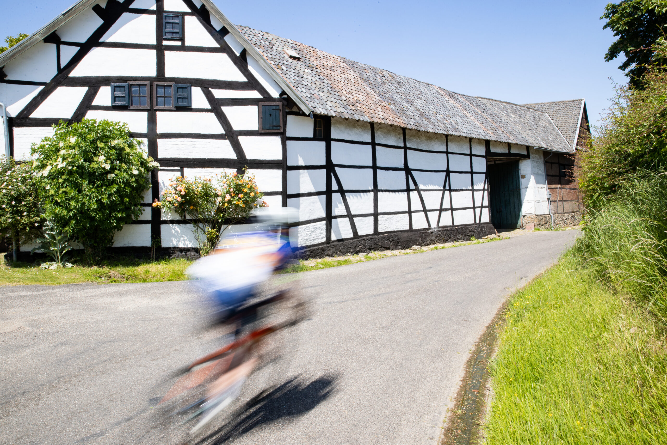 Fiets de rode route 110 km en ontdek Zuid-Limburgse heuvels