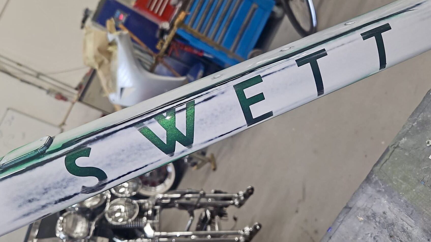 Heerlense artist collab Swett Cycles Limburgs Mooiste